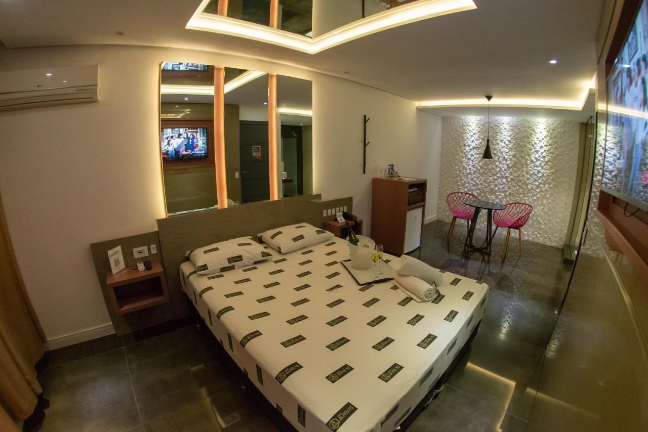 Sense Motel (Adults Only) ปอร์โตอัลเลเกร ภายนอก รูปภาพ